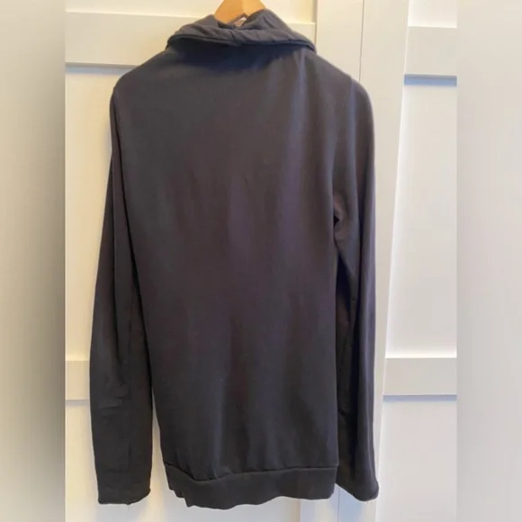 Volcom Jacket/Zip Up - Picture 7 of 7